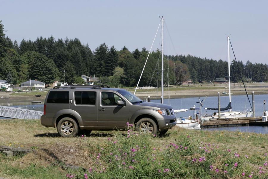  Nissan Pathfinder 2009 года  (фото 46 из 110)